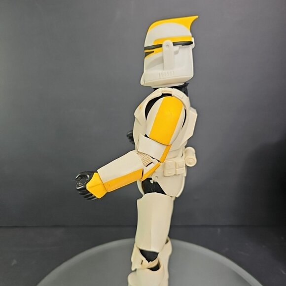 Star Wars Attack of the Clones Clone Commander 12” W/ Yellow Stripes 2002 VTG - Picture 10 of 16